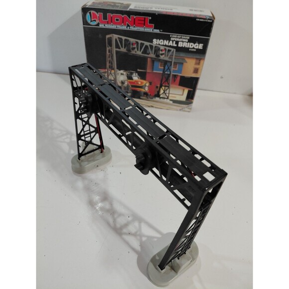 Lionel 6-12724 O Gauge Model Railroad Accessory Operating Signal Bridge w/Box - Picture 5 of 15